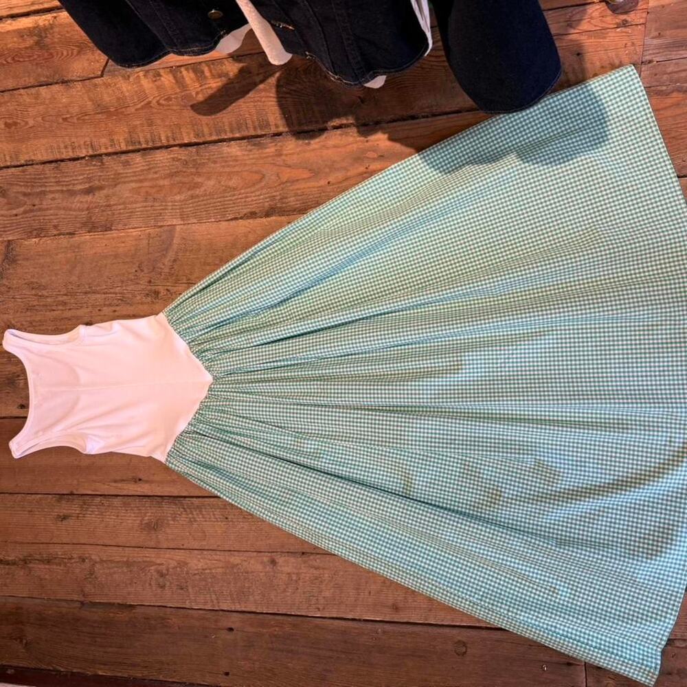 White and green gingham summer - Picture 2 of 2